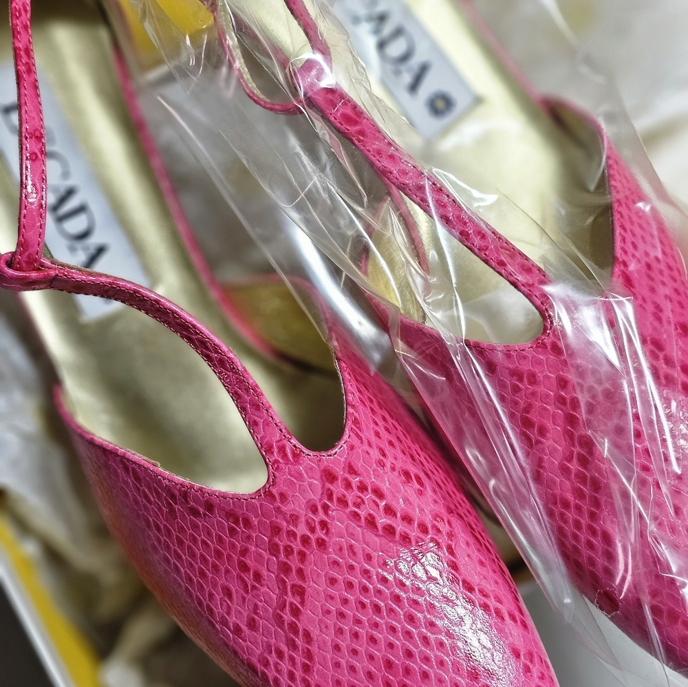 Escada pink shoes, size 8.5